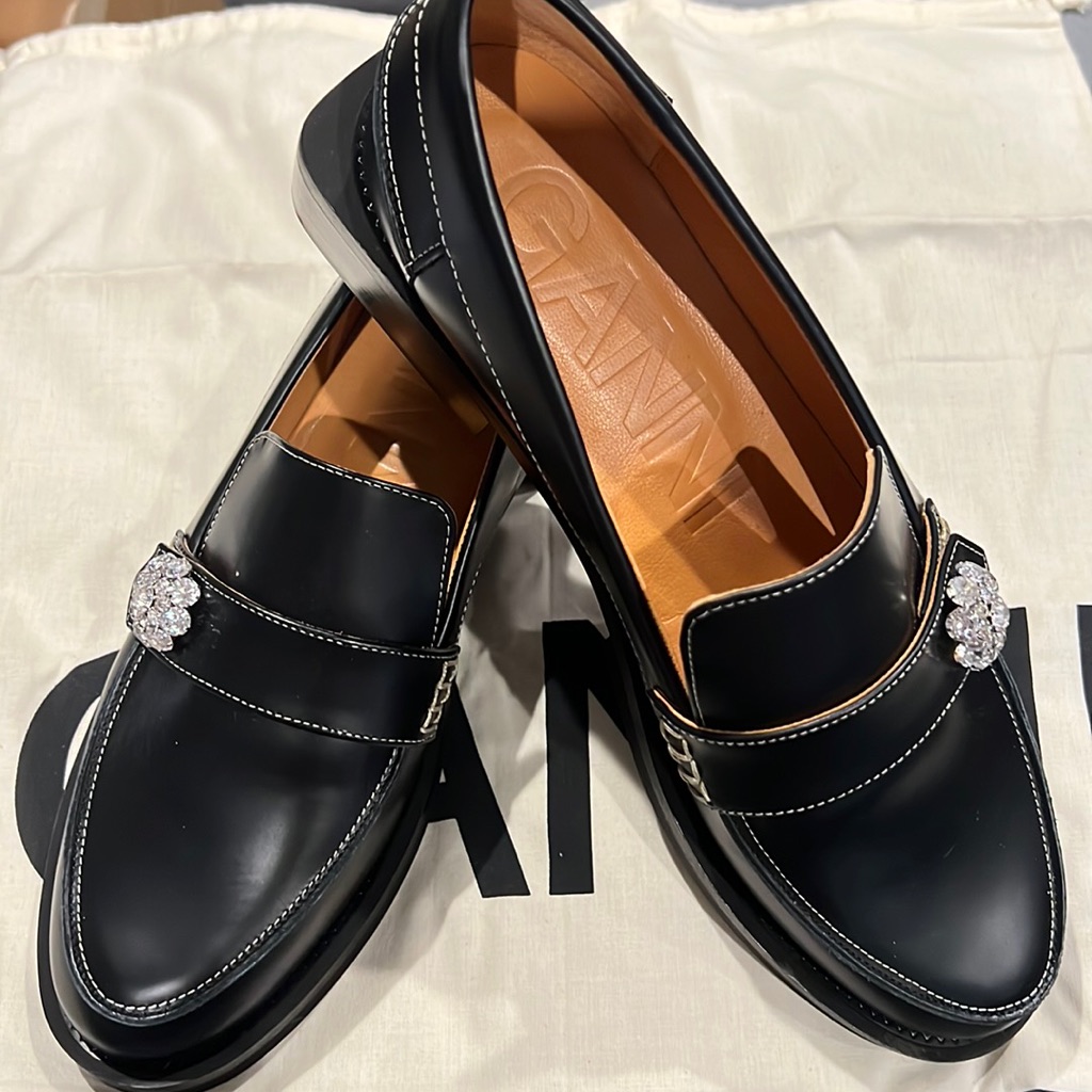 Bnwt Beautiful Ganni Leather Loafers. Size 40 Includes Box And Dust Bag